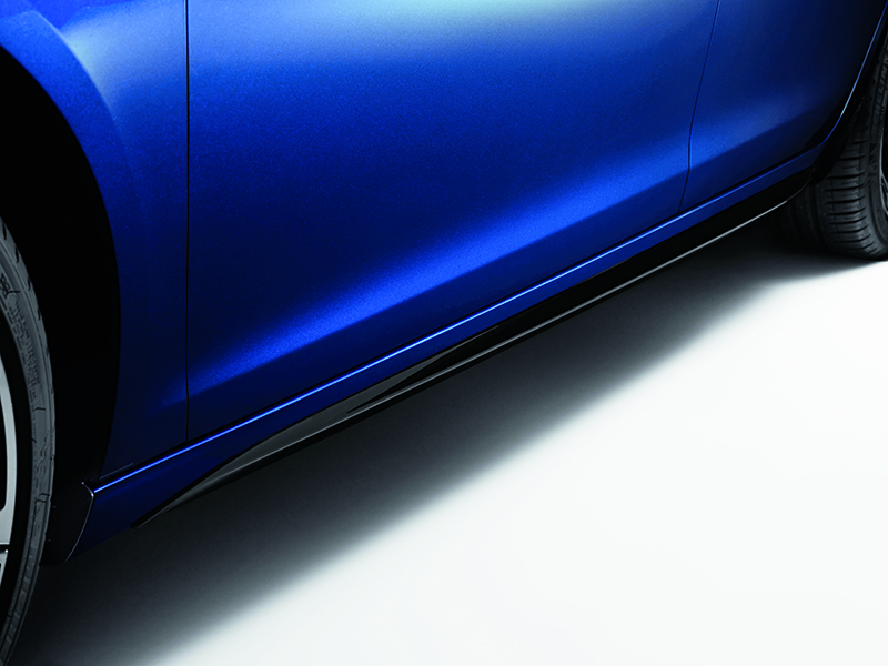 PEUGEOT 407 LIGNE 'S' side sill trims (Hatch only)