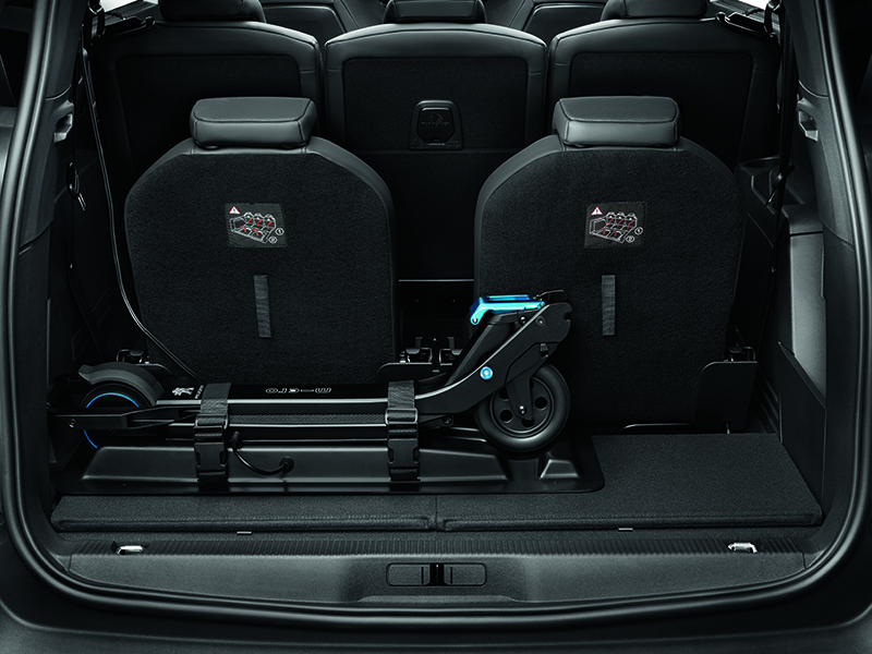 PEUGEOT PEUGEOT 5008 SUV Docking station for E-Kick Scooter